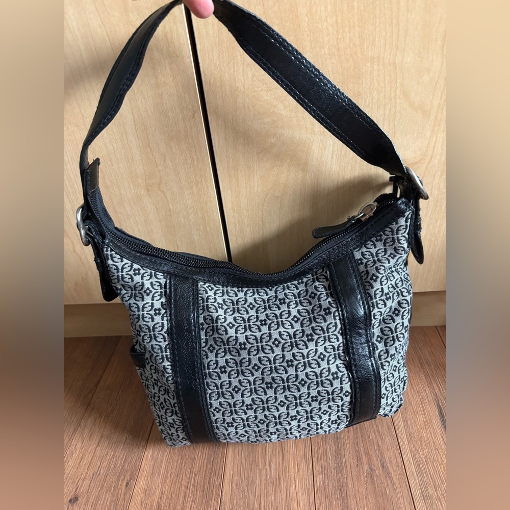 Fossil Monogram Shoulder Bag - Picture 3 of 4